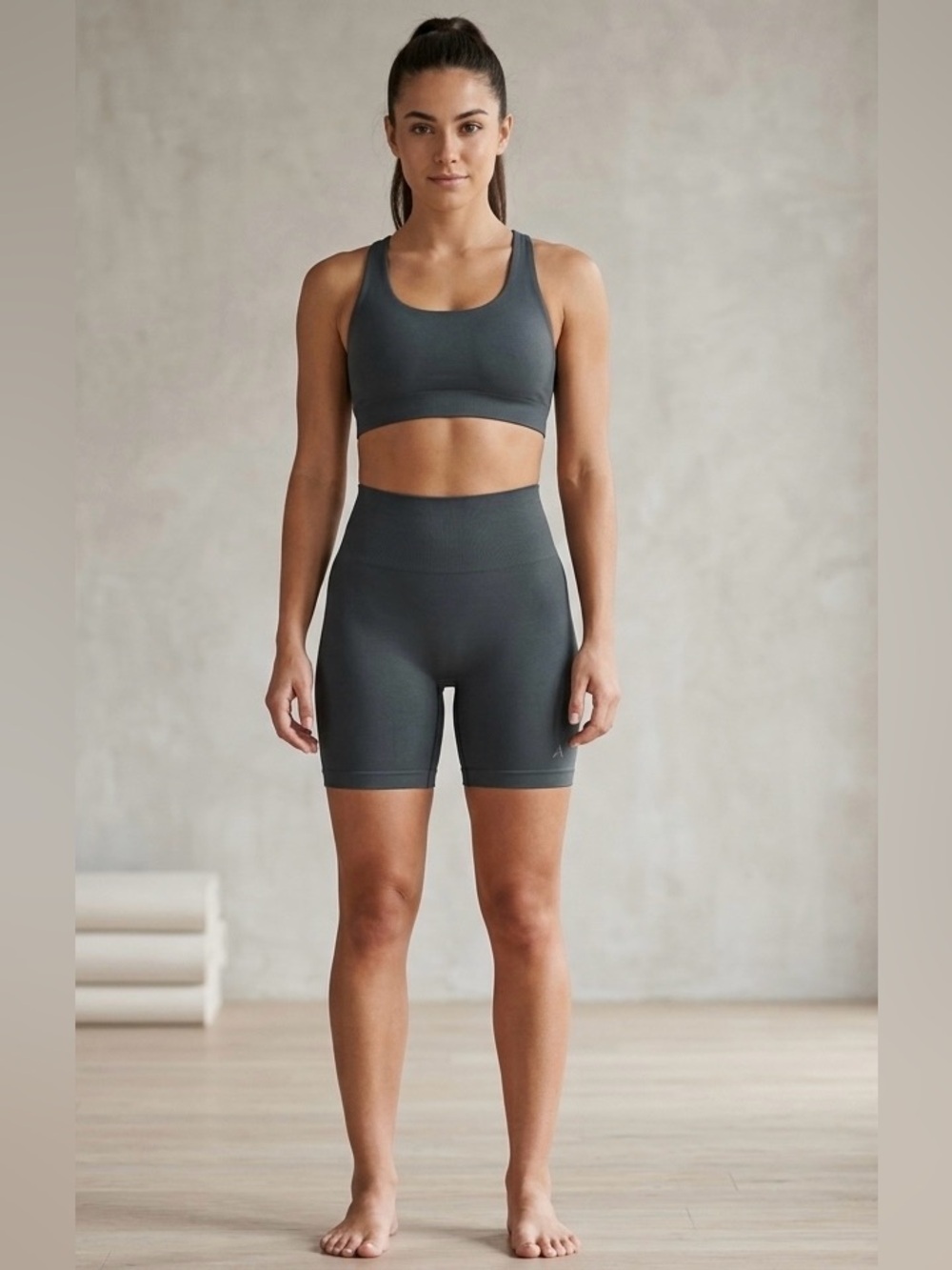 #Alphalete # Alphalete Amplify Seamless Shorts - Anthracite Grey - Size Medium